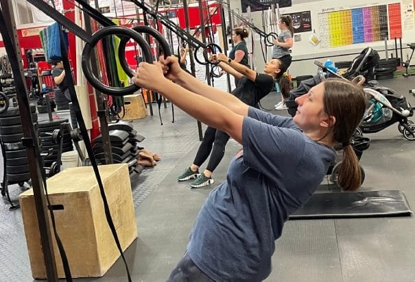 woman lift ropes